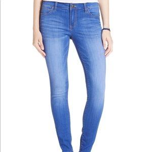 Celebrity Pink Junior’s Dawson Skinny Jean